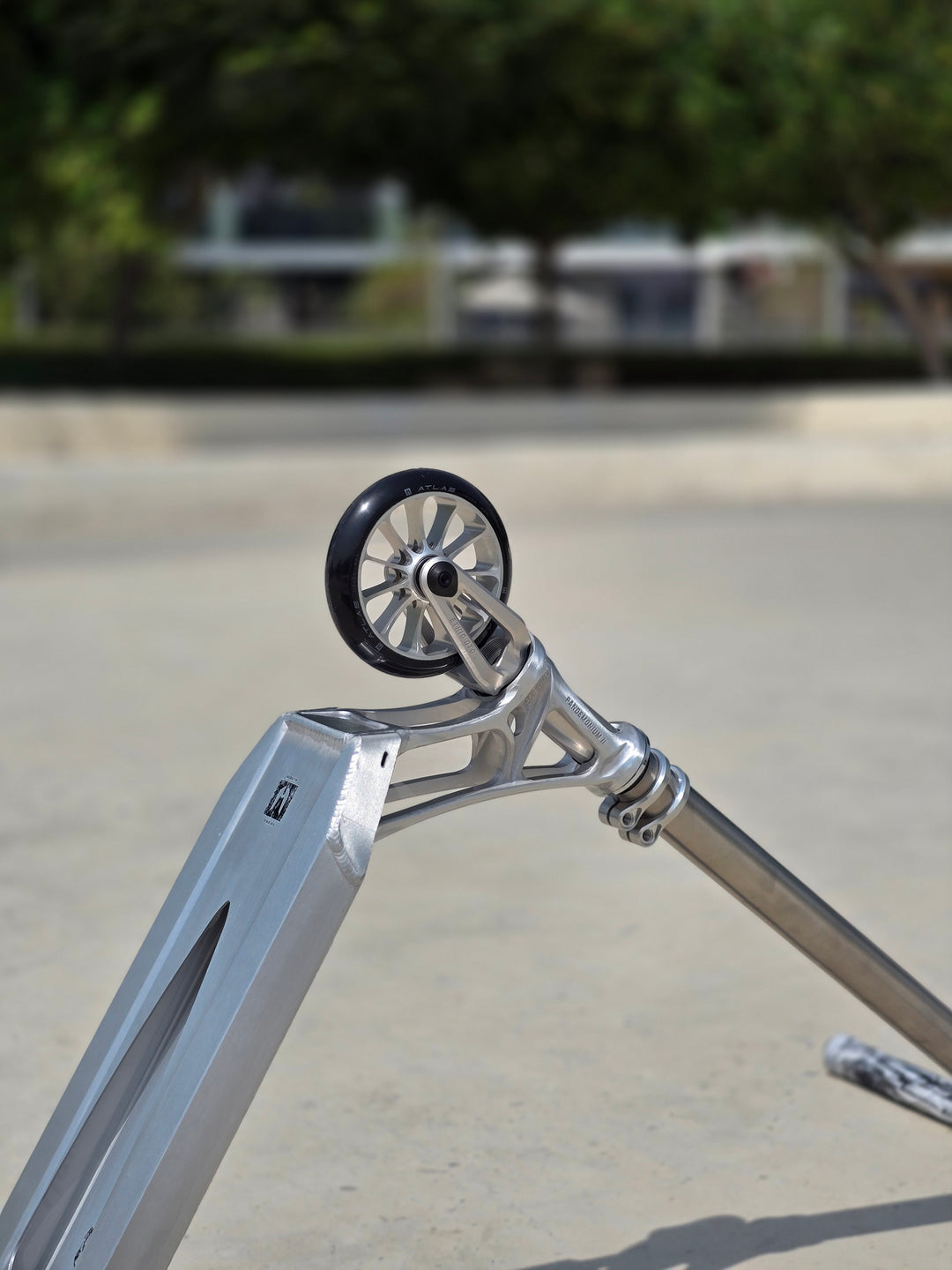 Custom Park Scooter — Pandemonium V2 / Titanium — 2.5 kg